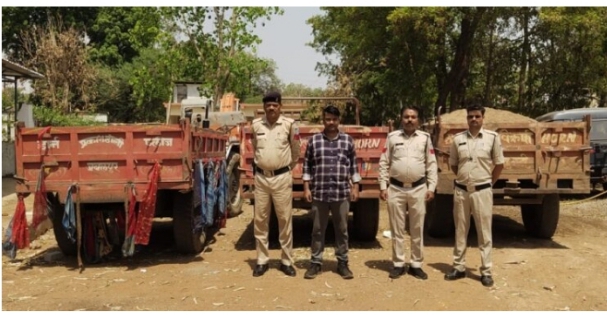 बड़वारा पुलिस की अवैध रेत परिवहन के विरुद्ध बड़ी कार्यवाही, 03 ट्रैक्टर-ट्रॉली जप्त