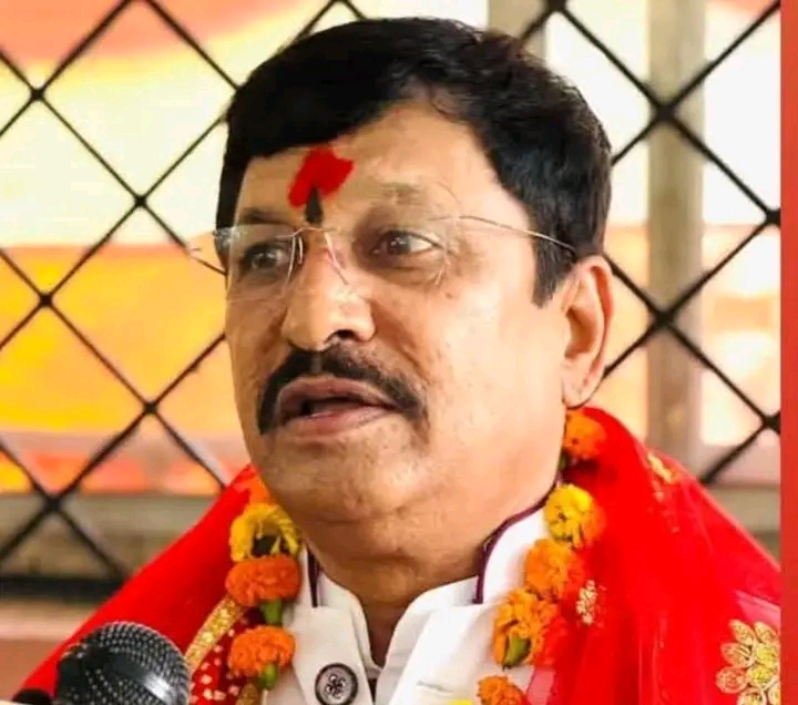 स्वामी नीलकंठ महराज की धरोहर बचाना है,अरबों की संपत्ति को बचना है तो ट्रस्ट को अपने आधीन करे मध्यप्रदेश सरकार :- नारायण त्रिपाठी